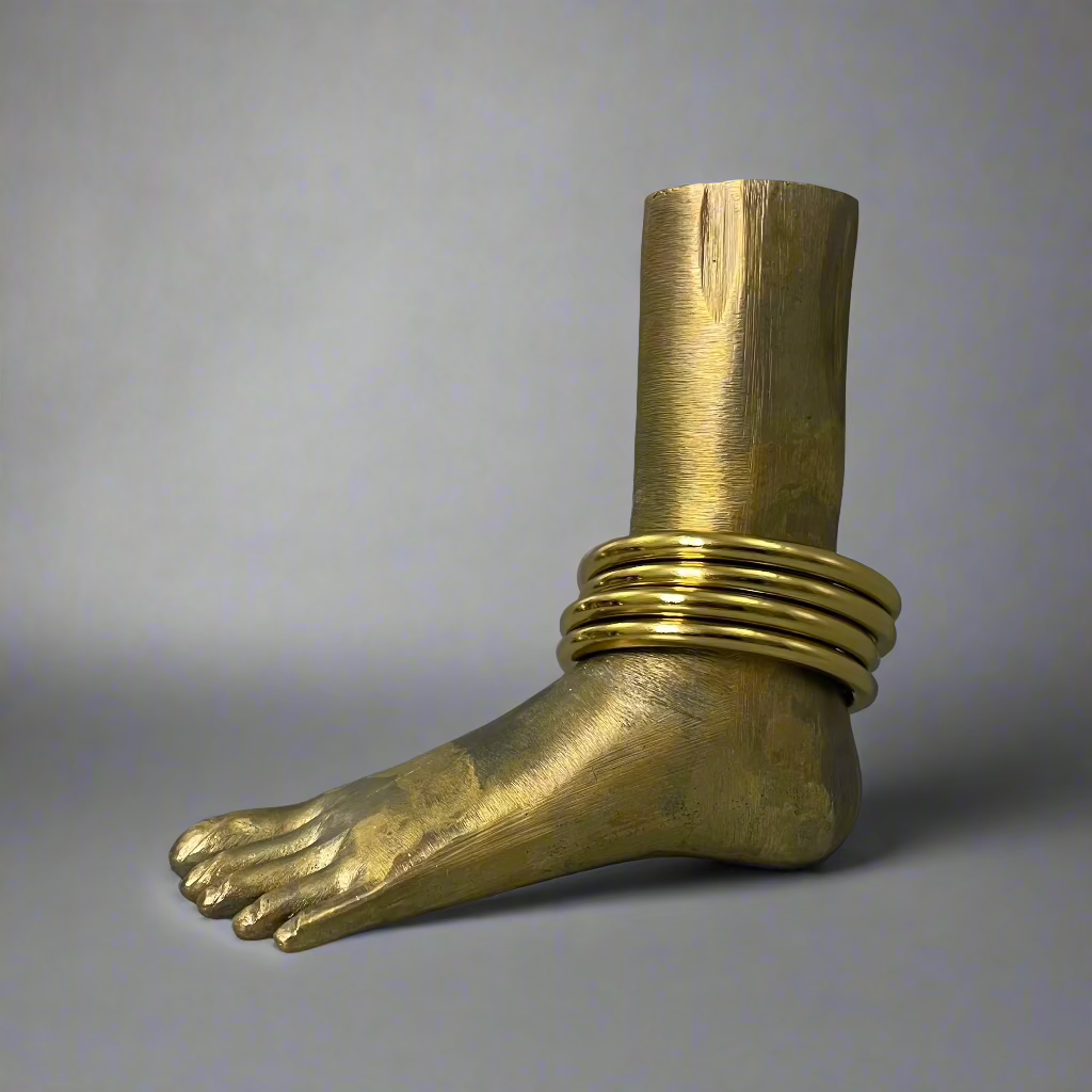 Long Foot Budvase